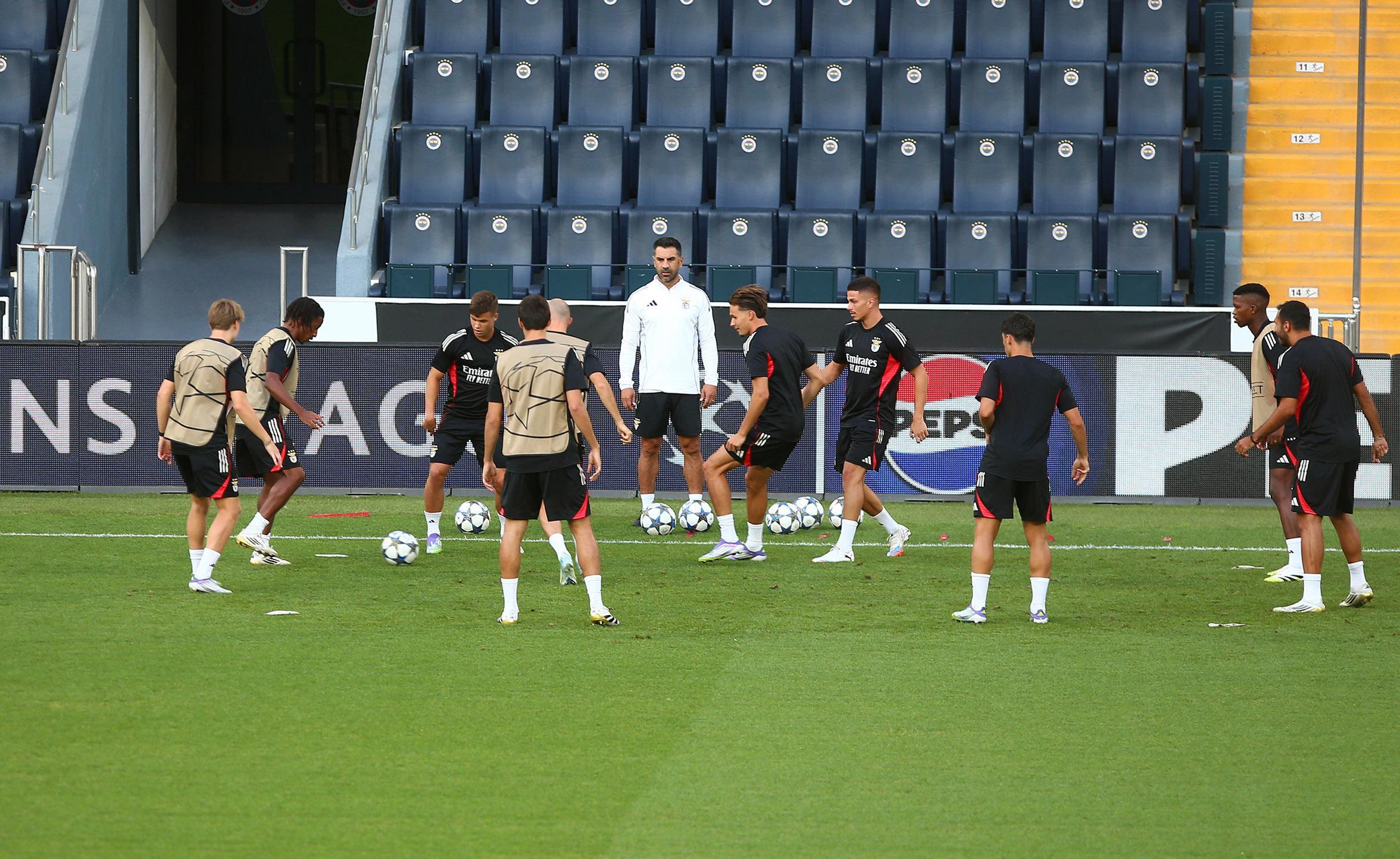 开云体育入口本菲卡内部会议纪要流出——赛后队长鼓劲；欧冠使命明确；年轻球员得到机会的简单介绍