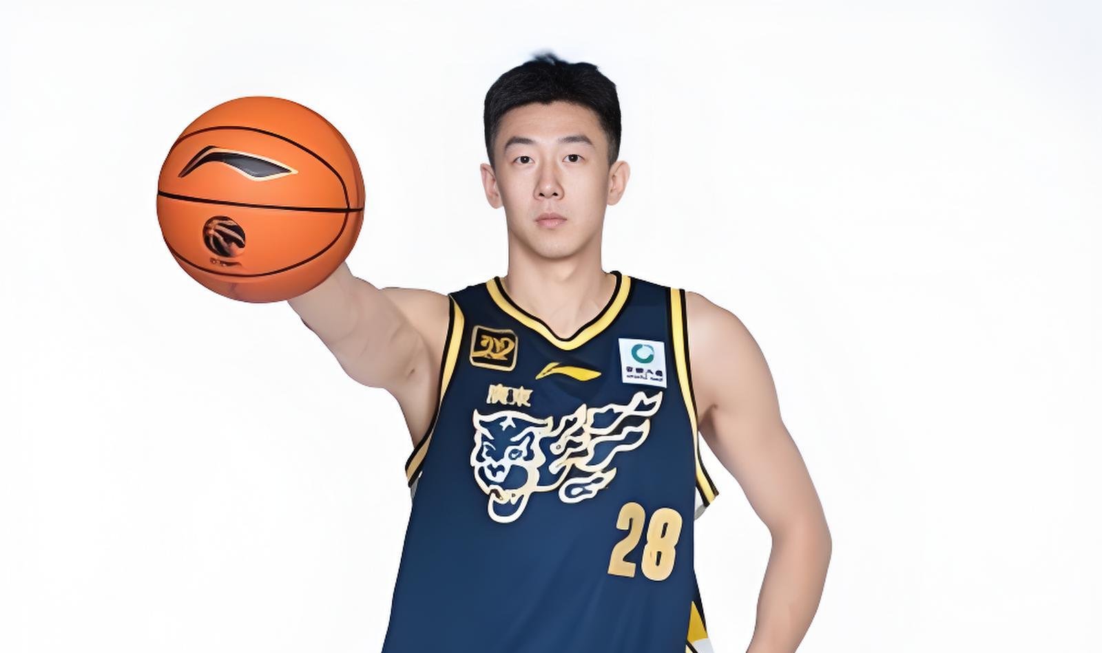 开云体育app关于广东宏远发布备战花絮，今晚刷新队史纪录，法甲任务艰巨，年轻球员得到机会的信息