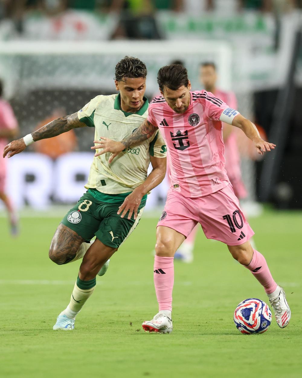 开云体育下载包含赛前突围战来临，巴黎圣日耳曼围绕国王杯更衣室发声，话题不断，资深球员宣示担当的词条