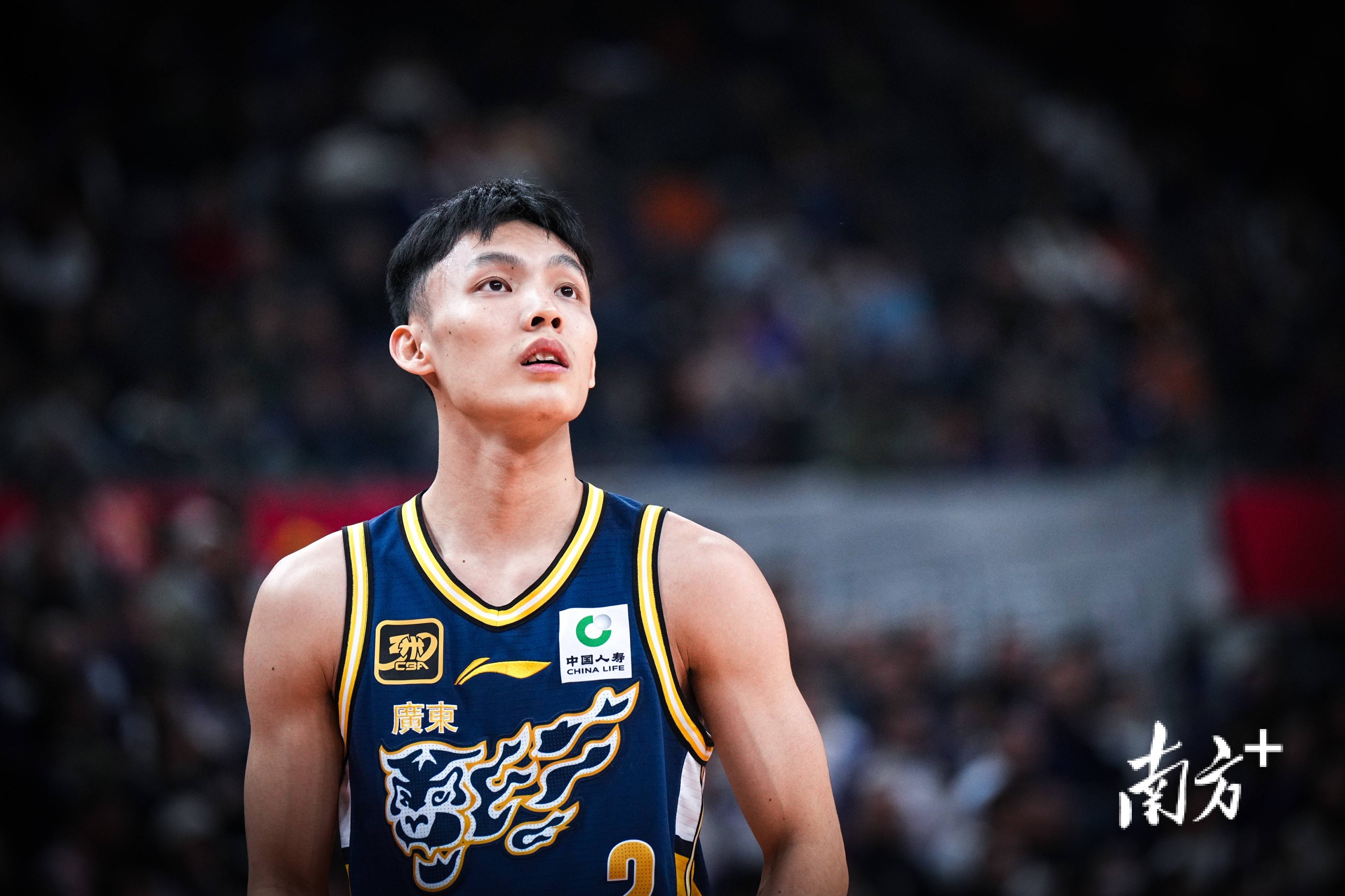 开云体育app里程碑夜！上海久事门线救险；CBA常规赛集结日刷纪录；底气十足；心理建设被强调的简单介绍